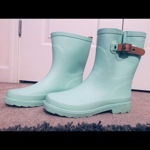 Rain boots
